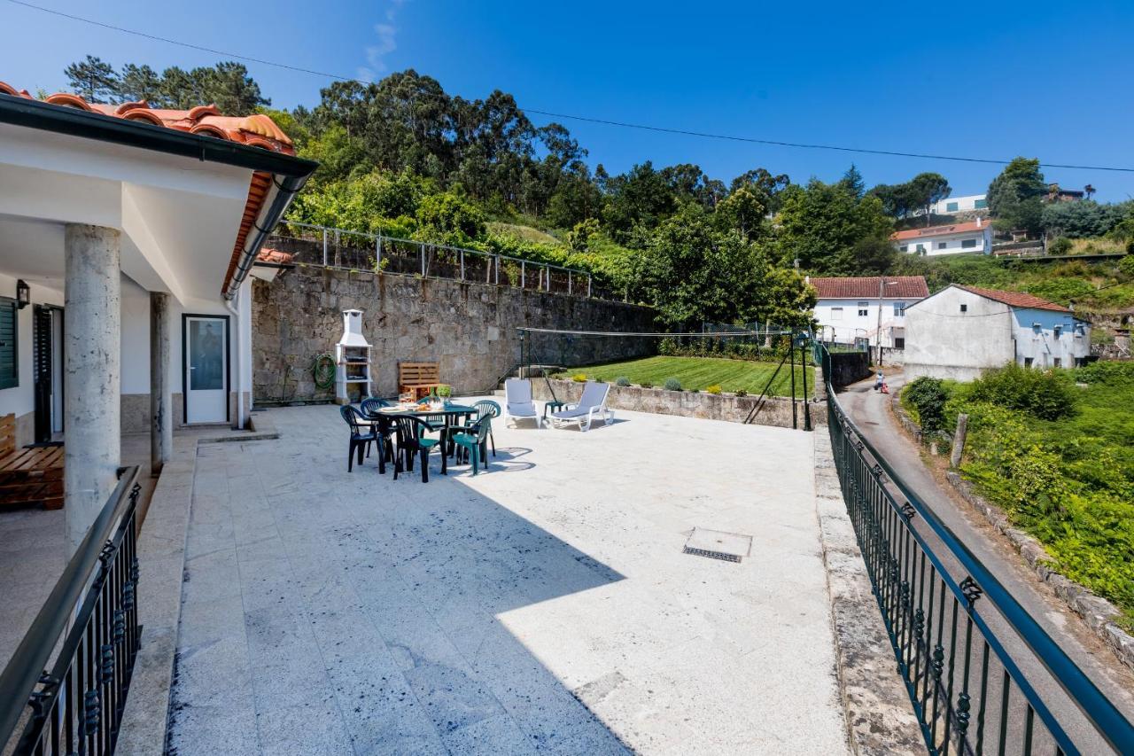 Вилла Casa Da Leira Вила-Нова-ди-Сервейра Экстерьер фото